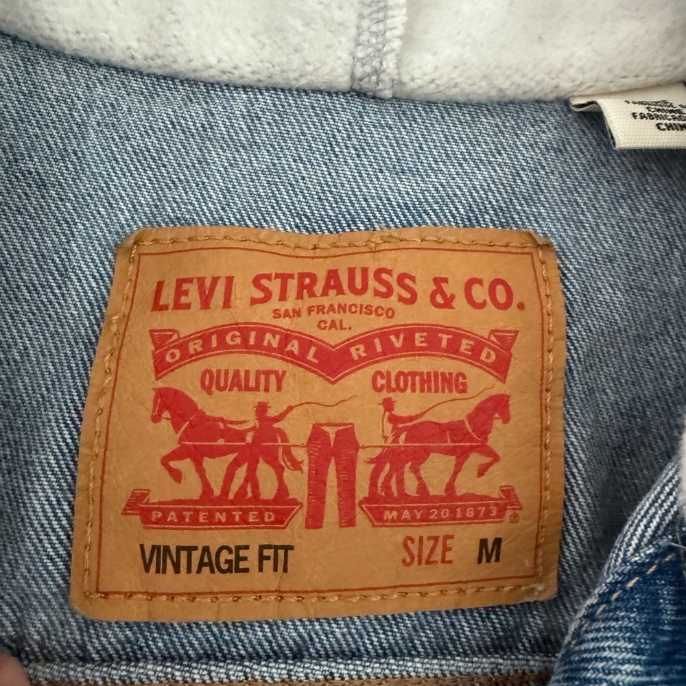 Levi’s Denim/sweatshirt Hoodie - Picture 3 of 3